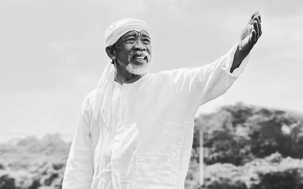 Abah Qomar Wafat, Tinggalkan Warisan Tawa dan Pesan Berharga