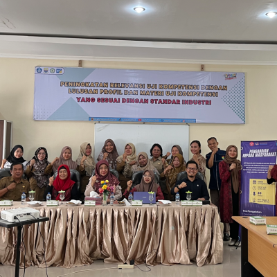 Tingkatkan Inovasi Mengajar, Dosen Biologi UNJA Latih Guru SMK Negeri 3 Muaro Jambi Manfaatkan AI untuk Brainstorming