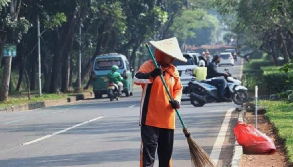 Petugas Kebersihan Kota Jambi Demo Tuntut Gaji Setara UMP, Wali Kota Janjikan Perbaikan Sistem