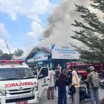 Kebakaran Hebat di UIN STS Jambi, Sejumlah Ruko dan Kantor Bank Ikut Terbakar