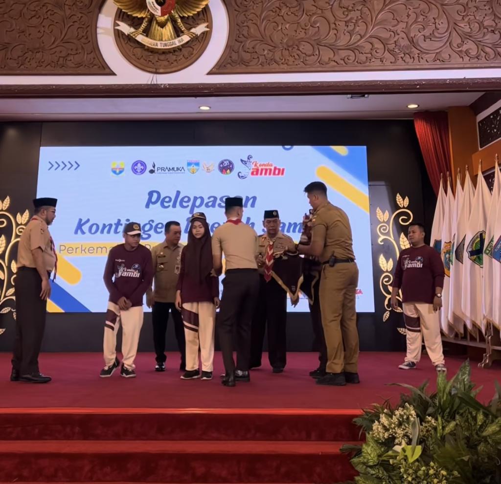 Gubernur Jambi Lepas Kontingen SLB ke Kemah Nasional di Cibubur