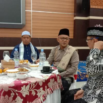 Warga Tanjung Jabung Barat Menghadiri TABLIGH AKBAR dari seorang DA'I NASIONAL